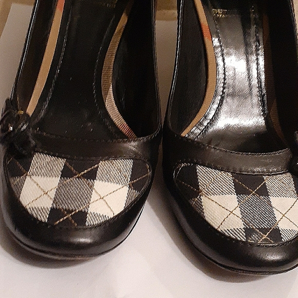 BURBERRY LEATHER NOVA CHECK PUMPS 39 - Picture 2 of 16